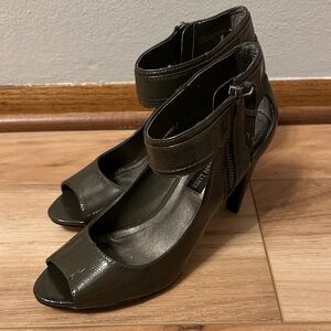 Steve Madden Olive Green Peep-Toe Ankle Strap Heels